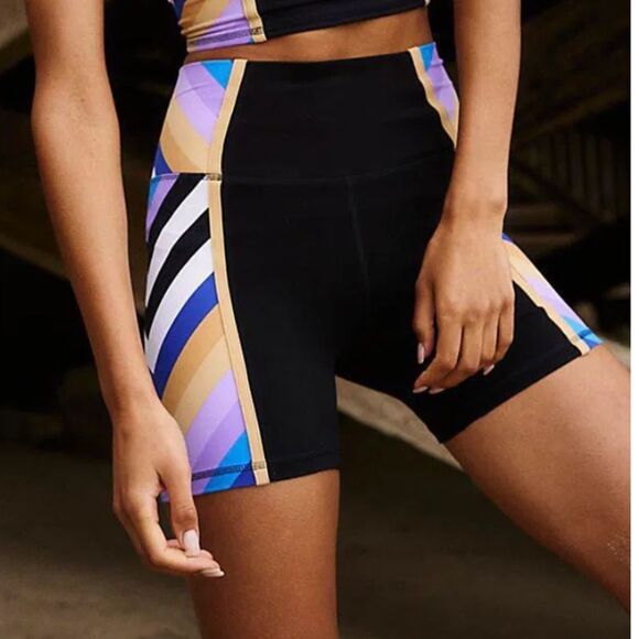 FP MOVEMENT LADIES BIKE SHORTS FOR THE NEVER BETTER COLLECTION ULTRA SOFT NWOT - Picture 3 of 10